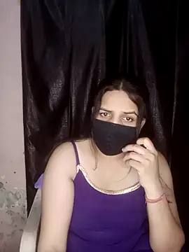 Snapshot of REENA-STRIP chatting on April 23, 5:48 pm REENA-STRIP online show from April 23, 5:48 pm