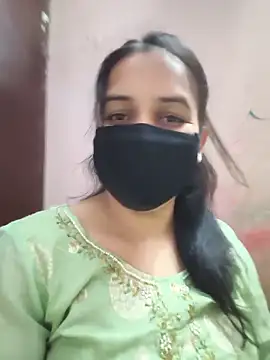 Snapshot of REENA-STRIP chatting on May 15, 8:54 am REENA-STRIP online show from May 15, 8:54 am