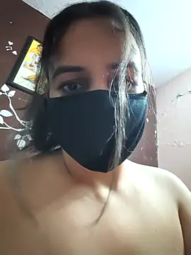 Snapshot of REENA-STRIP chatting on June 1, 6:20 pm REENA-STRIP online show from June 1, 6:20 pm