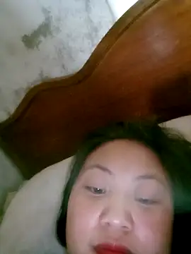 Snapshot of Emmi_cute9x chatting on March 28, 2:22 am Emmi cute9x online show from March 28, 2:22 am