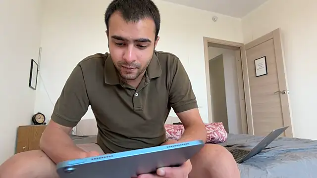 Snapshot of Daniel_ice chatting on June 1, 9:44 am Daniel ice online show from June 1, 9:44 am