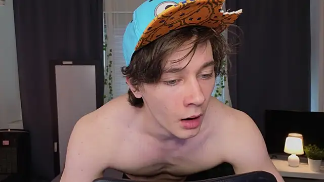 Snapshot of KevinStrike chatting on March 26, 2:44 pm KevinStrike online show from March 26, 2:44 pm