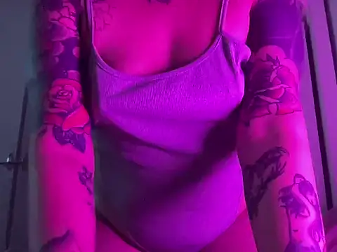 Snapshot of Cherrybabyxxx chatting on April 3, 7:06 am Cherrybabyxxx online show from April 3, 7:06 am