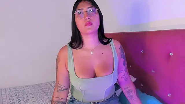 Snapshot of ami_santos chatting on June 30, 6:53 pm ami santos online show from June 30, 6:53 pm