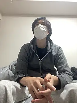 Snapshot of youta200 chatting on March 28, 10:26 am youta200 online show from March 28, 10:26 am