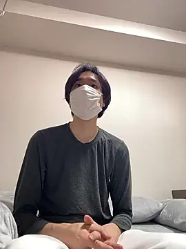 Snapshot of youta200 chatting on April 4, 2:36 pm youta200 online show from April 4, 2:36 pm
