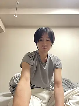 Snapshot of youta200 chatting on April 9, 6:35 pm youta200 online show from April 9, 6:35 pm