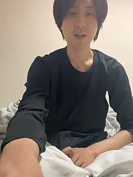Snapshot of youta200 chatting on April 11, 9:30 pm youta200 online show from April 11, 9:30 pm