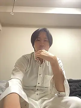 Snapshot of youta200 chatting on April 13, 10:32 am youta200 online show from April 13, 10:32 am