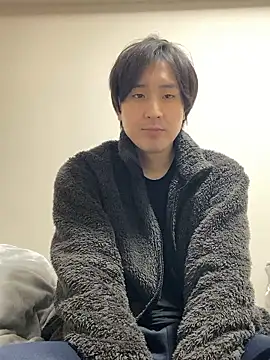 Snapshot of youta200 chatting on April 19, 1:32 pm youta200 online show from April 19, 1:32 pm