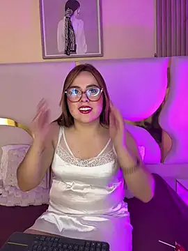 Snapshot of Renata_Jones1 chatting on March 28, 1:54 pm Renata Jones1 online show from March 28, 1:54 pm