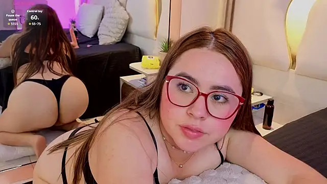 Snapshot of Renata_Jones1 chatting on May 11, 4:04 pm Renata Jones1 online show from May 11, 4:04 pm