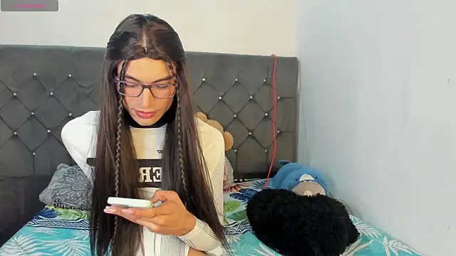 Snapshot of bunny_hells chatting on March 20, 1:21 am bunny hells online show from March 20, 1:21 am