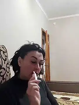 Snapshot of HelgaDennis chatting on April 15, 9:48 pm HelgaDennis online show from April 15, 9:48 pm