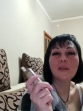 Snapshot of HelgaDennis chatting on April 21, 5:39 pm HelgaDennis online show from April 21, 5:39 pm