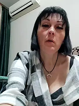 Snapshot of HelgaDennis chatting on April 23, 8:33 pm HelgaDennis online show from April 23, 8:33 pm