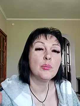Snapshot of HelgaDennis chatting on April 24, 11:01 am HelgaDennis online show from April 24, 11:01 am
