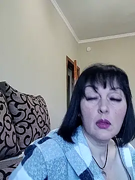 Snapshot of HelgaDennis chatting on May 5, 4:42 am HelgaDennis online show from May 5, 4:42 am