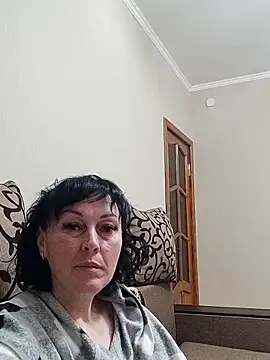 Snapshot of HelgaDennis chatting on May 10, 12:16 am HelgaDennis online show from May 10, 12:16 am