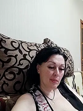 HelgaDennis online show from June 5, 7:52 pm