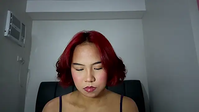 misscutee online show from April 23, 1:02 pm