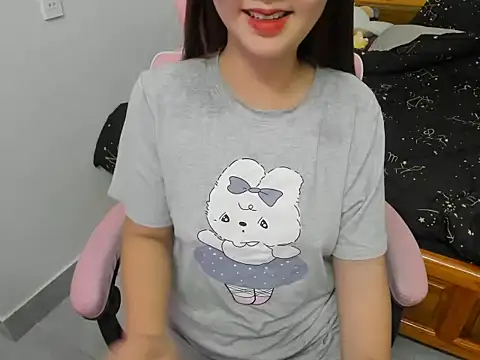 Snapshot of Chi_xinh19 chatting on May 8, 1:05 pm Chi xinh19 online show from May 8, 1:05 pm
