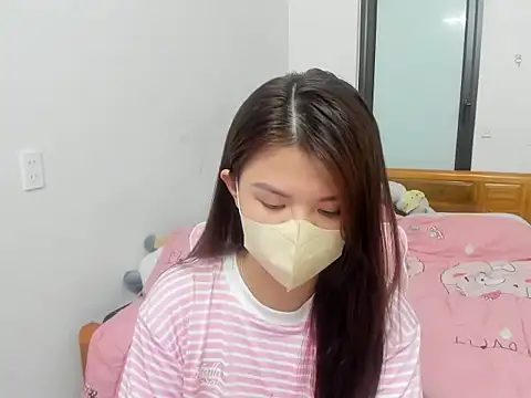 Chi xinh19 online show from June 6, 3:28 pm