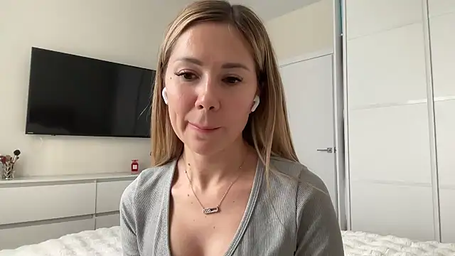 NensySafrons online show from March 22, 1:25 pm