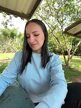 Silvia G online show from April 22, 1:56 pm