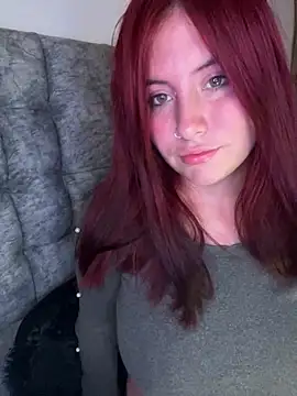 Snapshot of Mia_berris chatting on March 25, 12:11 pm Mia berris online show from March 25, 12:11 pm