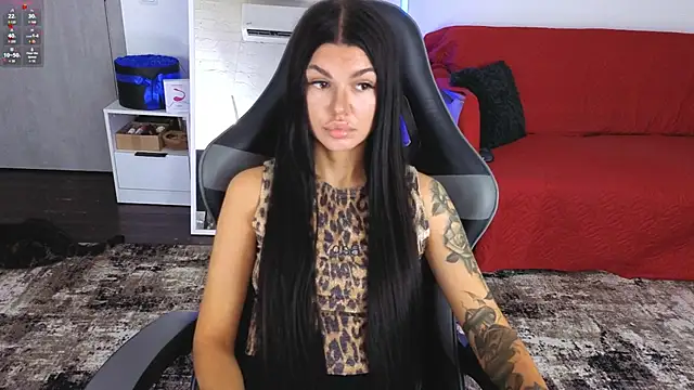 Snapshot of AnacondaOnn chatting on June 11, 8:12 am AnacondaOnn online show from June 11, 8:12 am