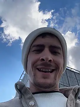globalfucker34 online show from April 9, 2:00 pm