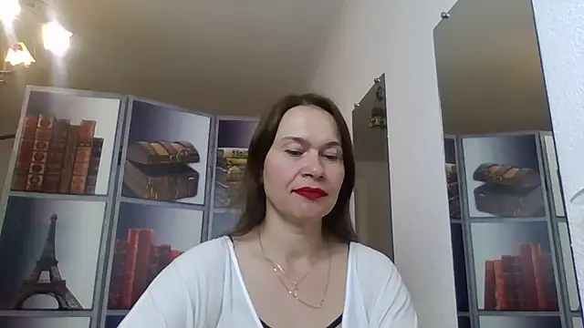Snapshot of Selena_Moo chatting on May 16, 8:22 am Selena Moo online show from May 16, 8:22 am
