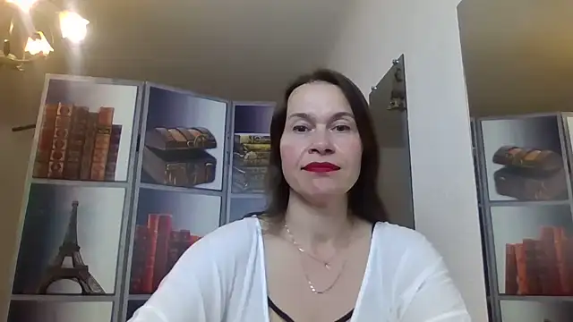 Snapshot of Selena_Moo chatting on May 16, 10:36 am Selena Moo online show from May 16, 10:36 am