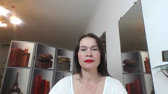 Snapshot of Selena_Moo chatting on June 11, 8:12 am Selena Moo online show from June 11, 8:12 am