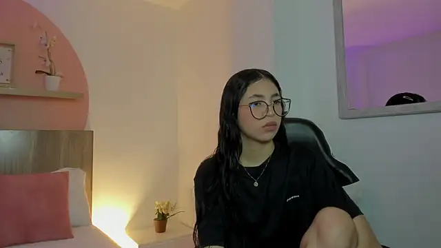 sofi alix online show from June 11, 7:01 pm