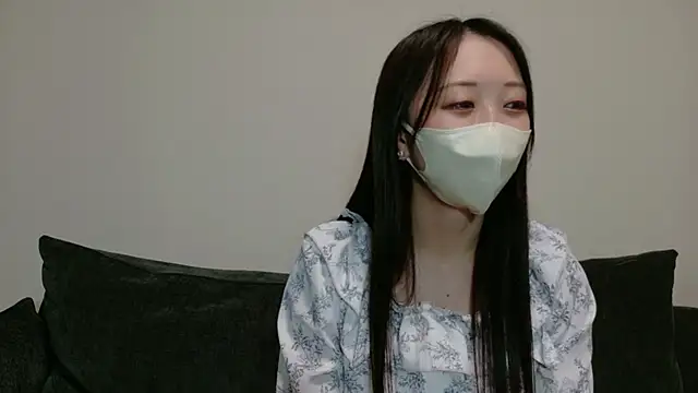 Snapshot of iochan_v chatting on March 21, 9:25 am iochan v online show from March 21, 9:25 am