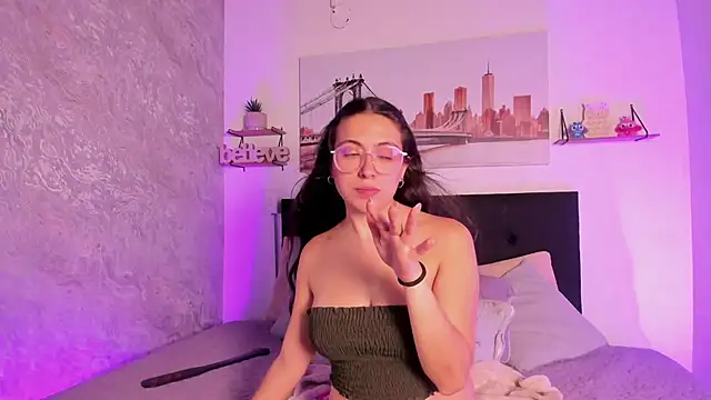 Snapshot of SofiaLujan_ chatting on June 18, 11:53 pm SofiaLujan online show from June 18, 11:53 pm