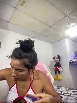 Snapshot of Blowjob-Queen_ chatting on April 4, 3:16 am Blowjob-Queen online show from April 4, 3:16 am