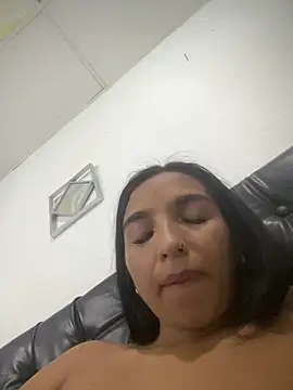 Snapshot of Blowjob-Queen_ chatting on April 9, 4:12 am Blowjob-Queen online show from April 9, 4:12 am