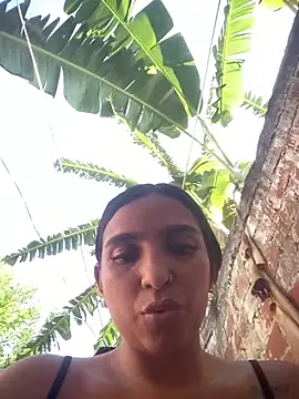 Snapshot of Blowjob-Queen_ chatting on April 18, 7:29 pm Blowjob-Queen online show from April 18, 7:29 pm