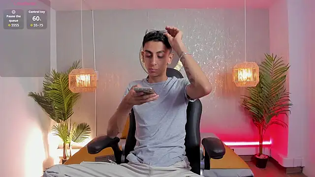 Snapshot of Gio_carangi chatting on May 14, 1:56 am Gio carangi online show from May 14, 1:56 am