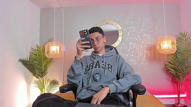Snapshot of Gio_carangi chatting on May 21, 2:40 am Gio carangi online show from May 21, 2:40 am