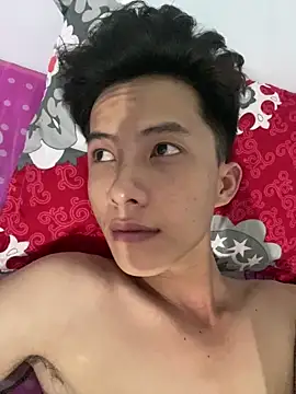 Snapshot of Nguyencuong1999 chatting on April 18, 1:31 am Nguyencuong1999 online show from April 18, 1:31 am