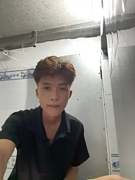 Snapshot of Nguyencuong1999 chatting on April 27, 8:45 am Nguyencuong1999 online show from April 27, 8:45 am