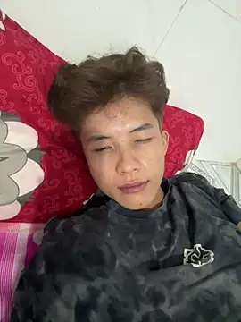 Snapshot of Nguyencuong1999 chatting on April 30, 8:15 pm Nguyencuong1999 online show from April 30, 8:15 pm