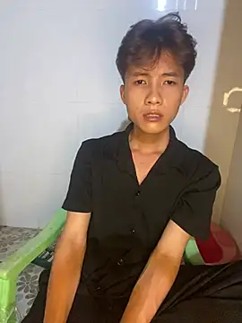 Snapshot of Nguyencuong1999 chatting on May 24, 1:16 pm Nguyencuong1999 online show from May 24, 1:16 pm