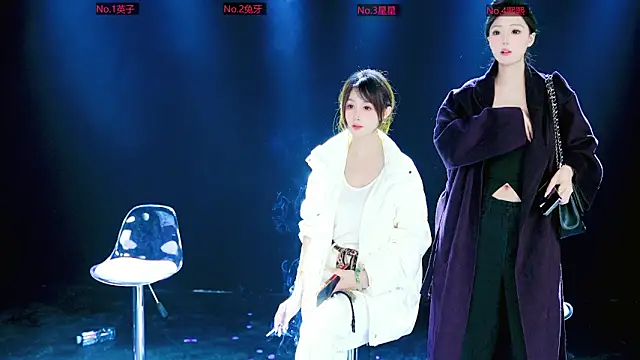 Snapshot of Honey-222 chatting on March 22, 2:20 pm Honey-222 online show from March 22, 2:20 pm