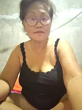 Snapshot of Sunflower1956 chatting on April 25, 10:07 am Sunflower1956 online show from April 25, 10:07 am