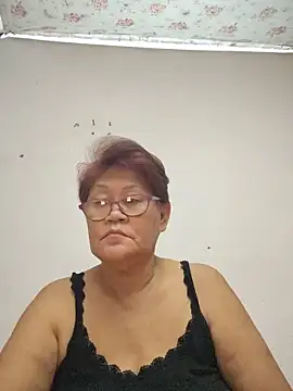 Snapshot of Sunflower1956 chatting on May 27, 8:39 pm Sunflower1956 online show from May 27, 8:39 pm